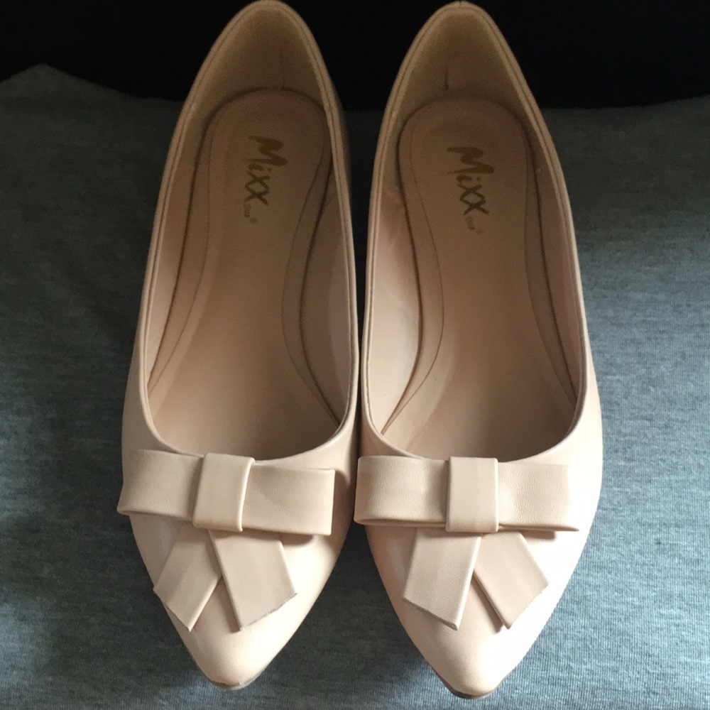 Nude Flats